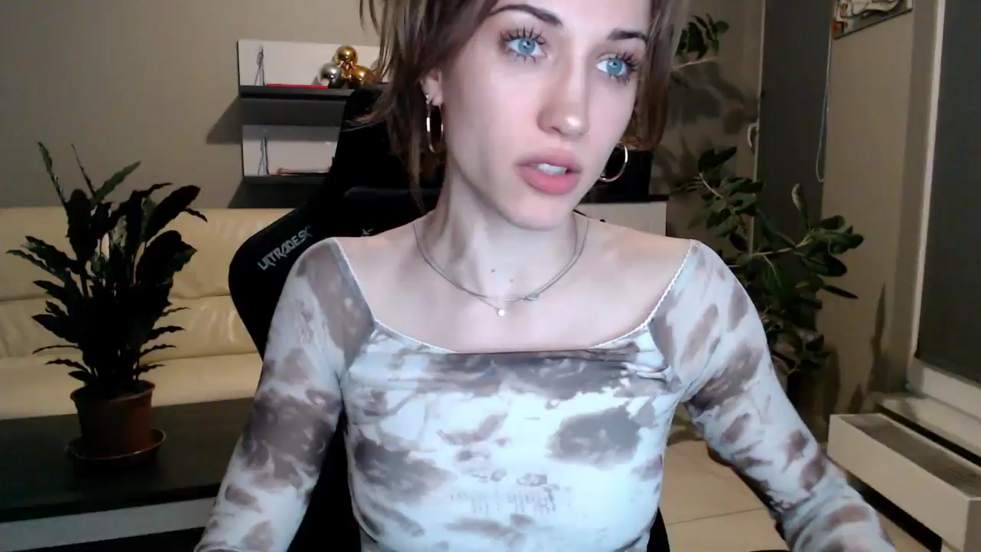 Gallery image thumbnail from GalaxyAnisia's myfreecams stream on, 04/12/2025, 22:51 image 20 of 20