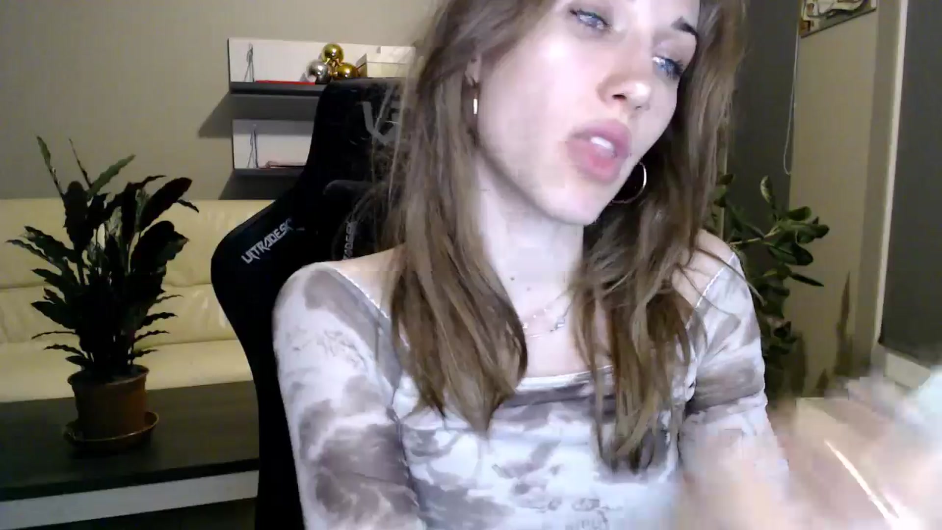 Gallery image thumbnail from GalaxyAnisia's myfreecams stream on, 04/12/2025, 22:51 image 16 of 20