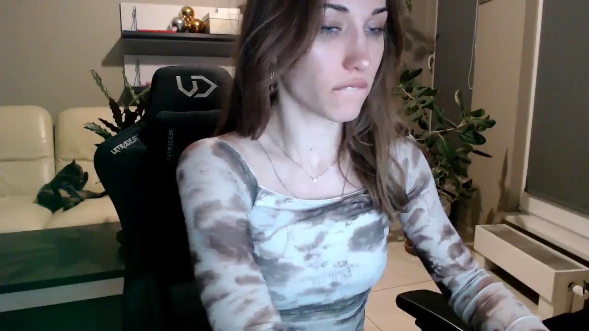Gallery image thumbnail from GalaxyAnisia's myfreecams stream on, 04/13/2025, 24:16 image 12 of 20