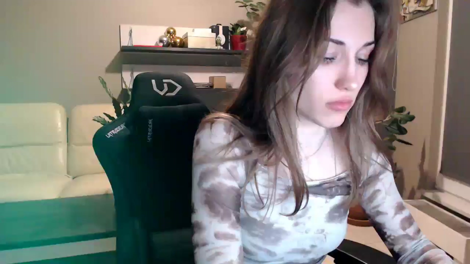 Gallery image thumbnail from GalaxyAnisia's myfreecams stream on, 04/13/2025, 24:16 image 18 of 20