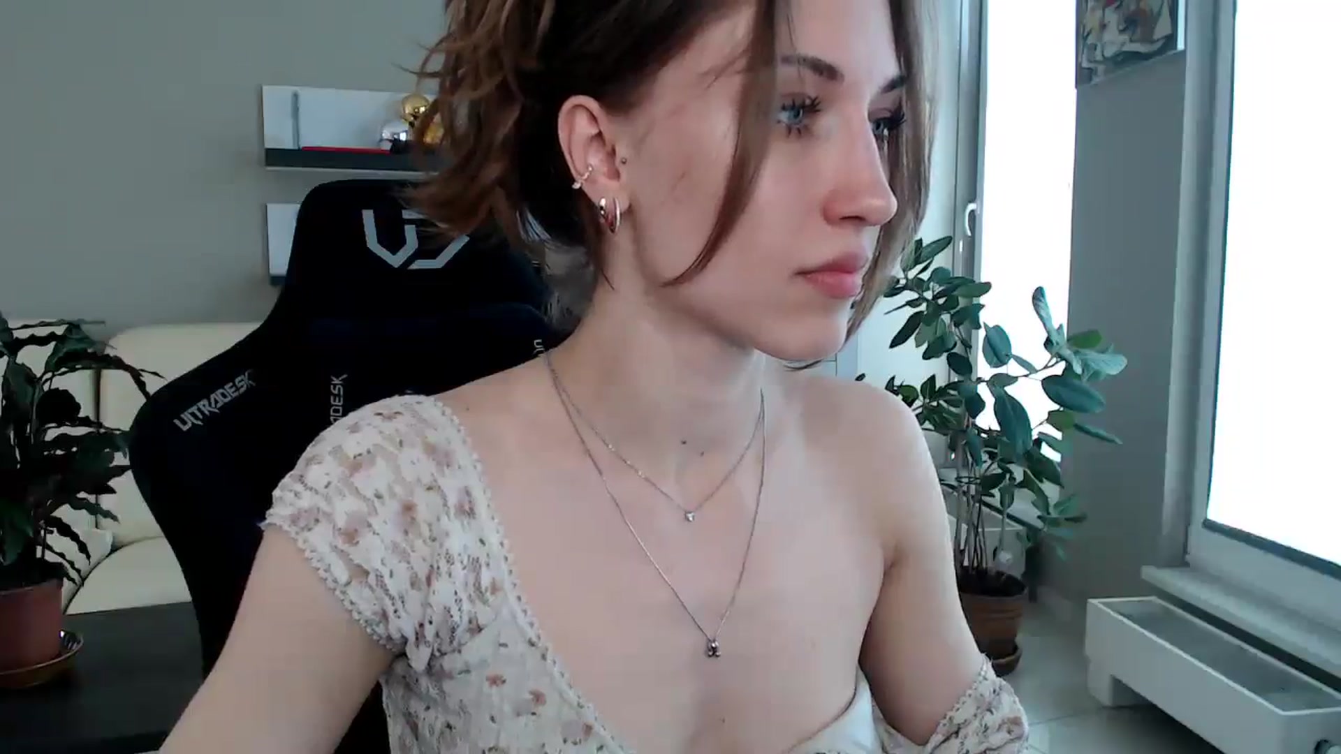 Gallery image thumbnail from GalaxyAnisia's myfreecams stream on, 04/14/2025, 12:24 image 2 of 20