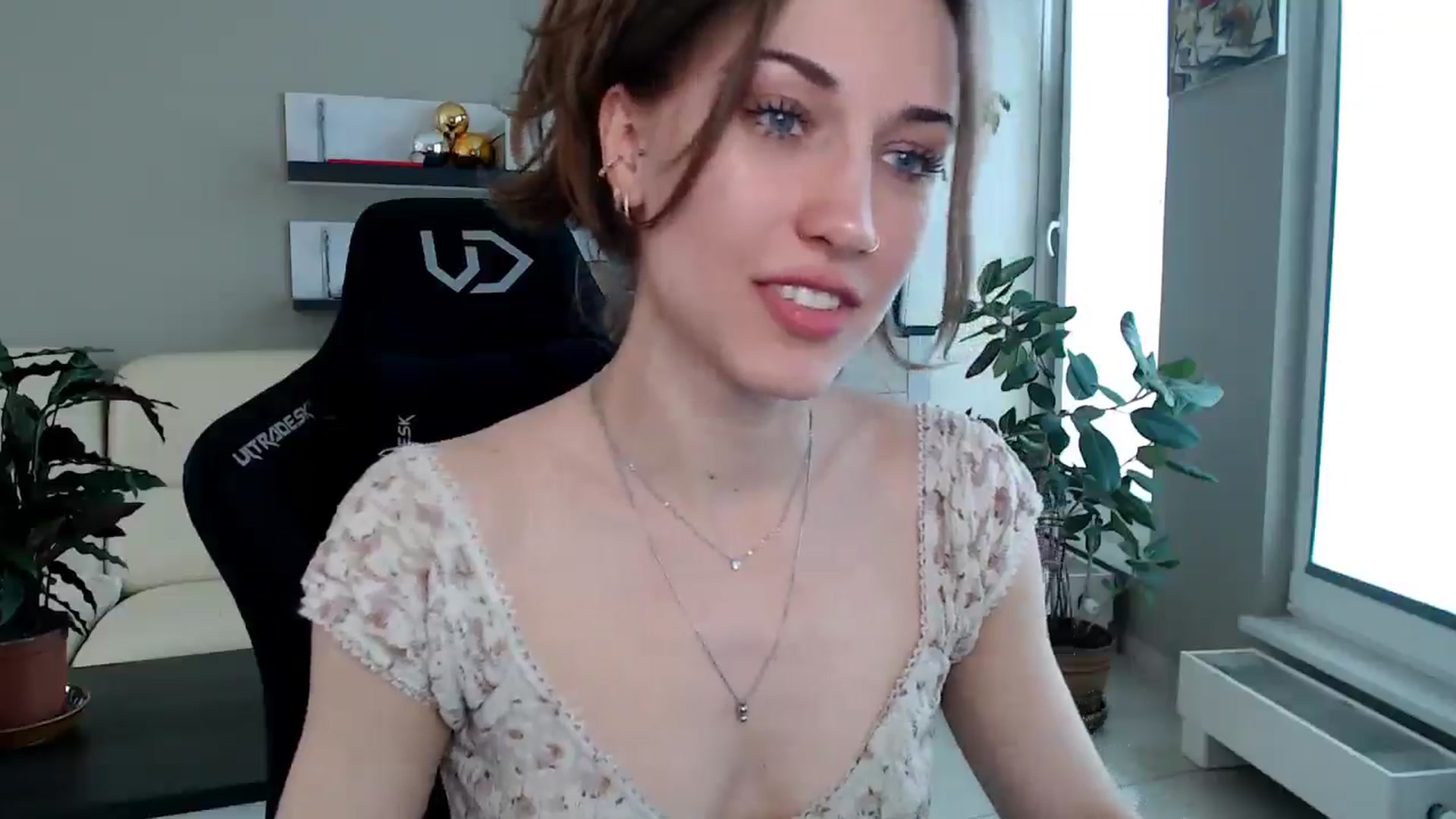 Gallery image thumbnail from GalaxyAnisia's myfreecams stream on, 04/14/2025, 12:47 image 2 of 20