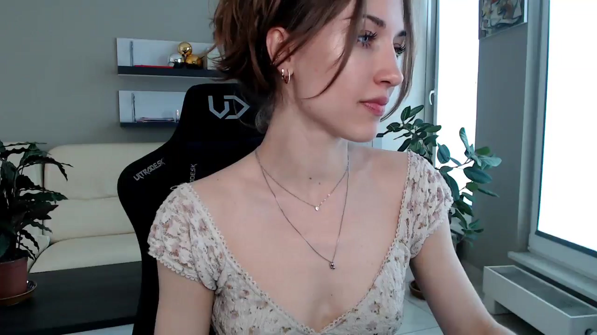 Gallery image thumbnail from GalaxyAnisia's myfreecams stream on, 04/14/2025, 12:47 image 11 of 20
