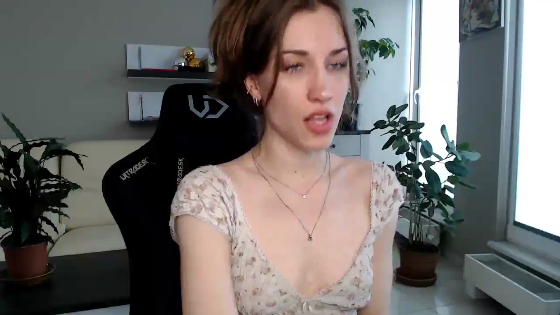 Gallery image thumbnail from GalaxyAnisia's myfreecams stream on, 04/14/2025, 13:36 image 19 of 20