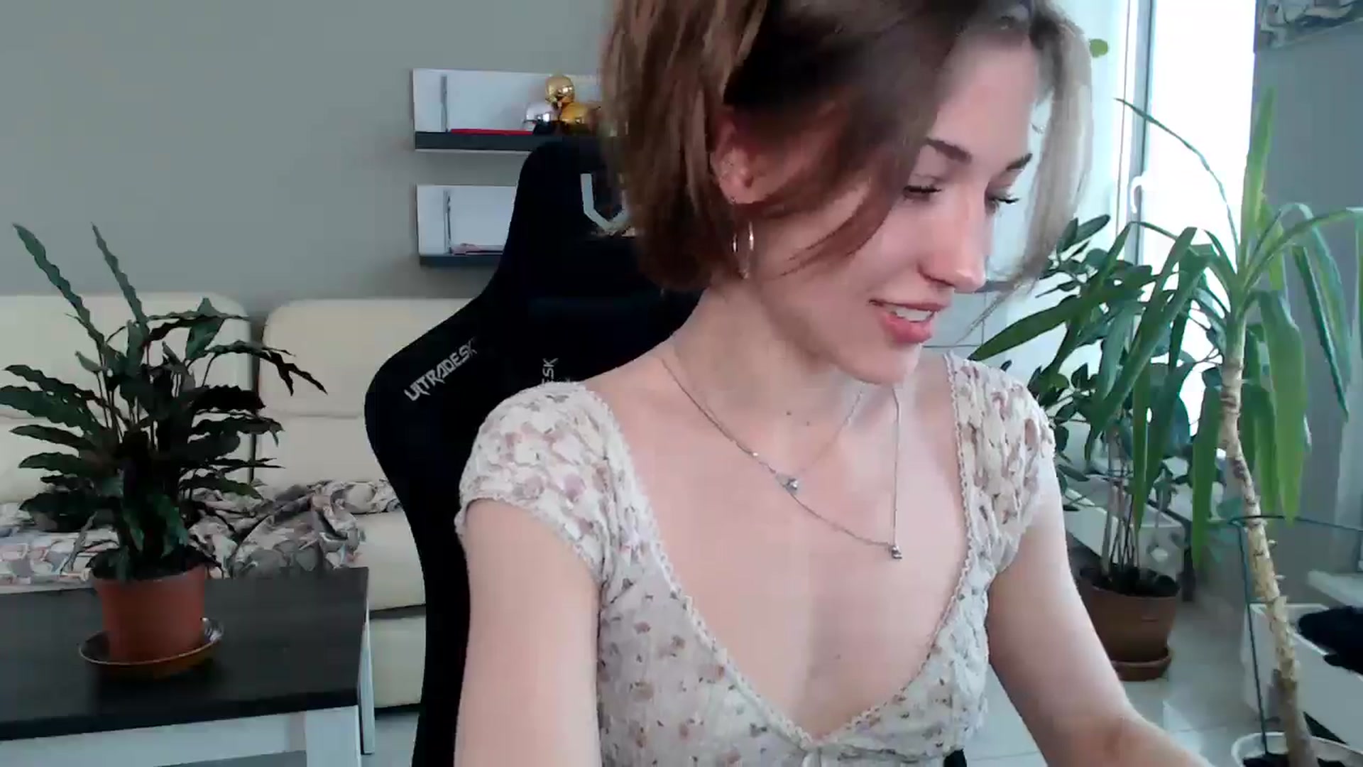 Gallery image thumbnail from GalaxyAnisia's myfreecams stream on, 04/21/2025, 13:33 image 20 of 20