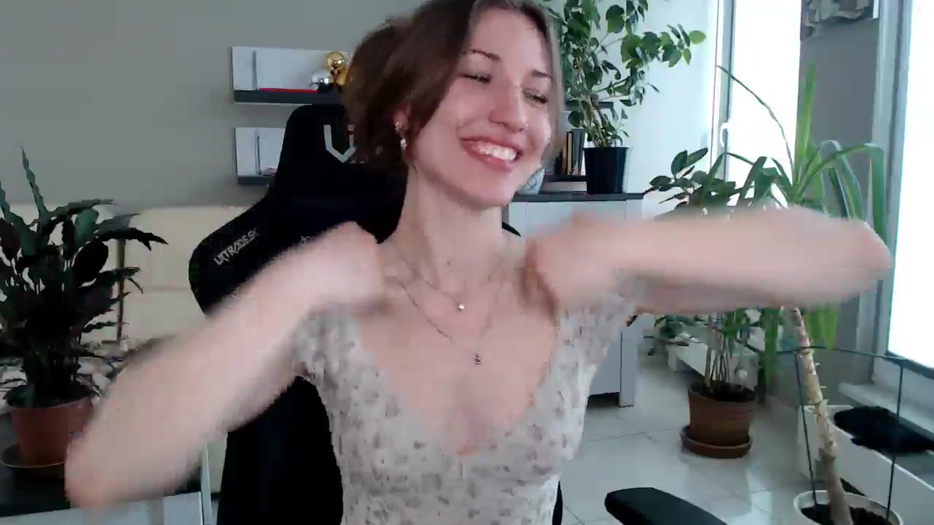 Gallery image thumbnail from GalaxyAnisia's myfreecams stream on, 04/21/2025, 15:04 image 10 of 20