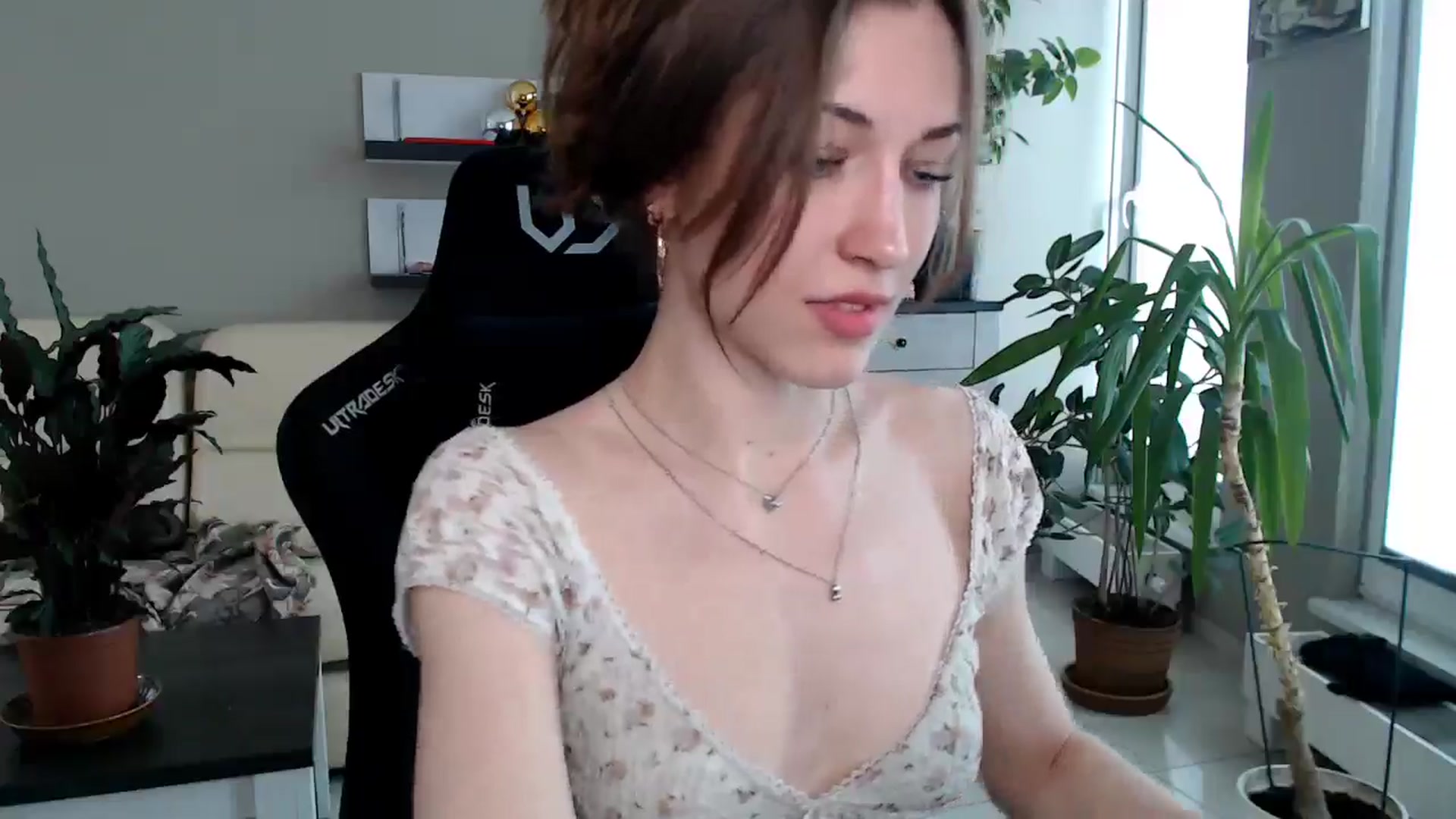 Gallery image thumbnail from GalaxyAnisia's myfreecams stream on, 04/21/2025, 15:04 image 13 of 20