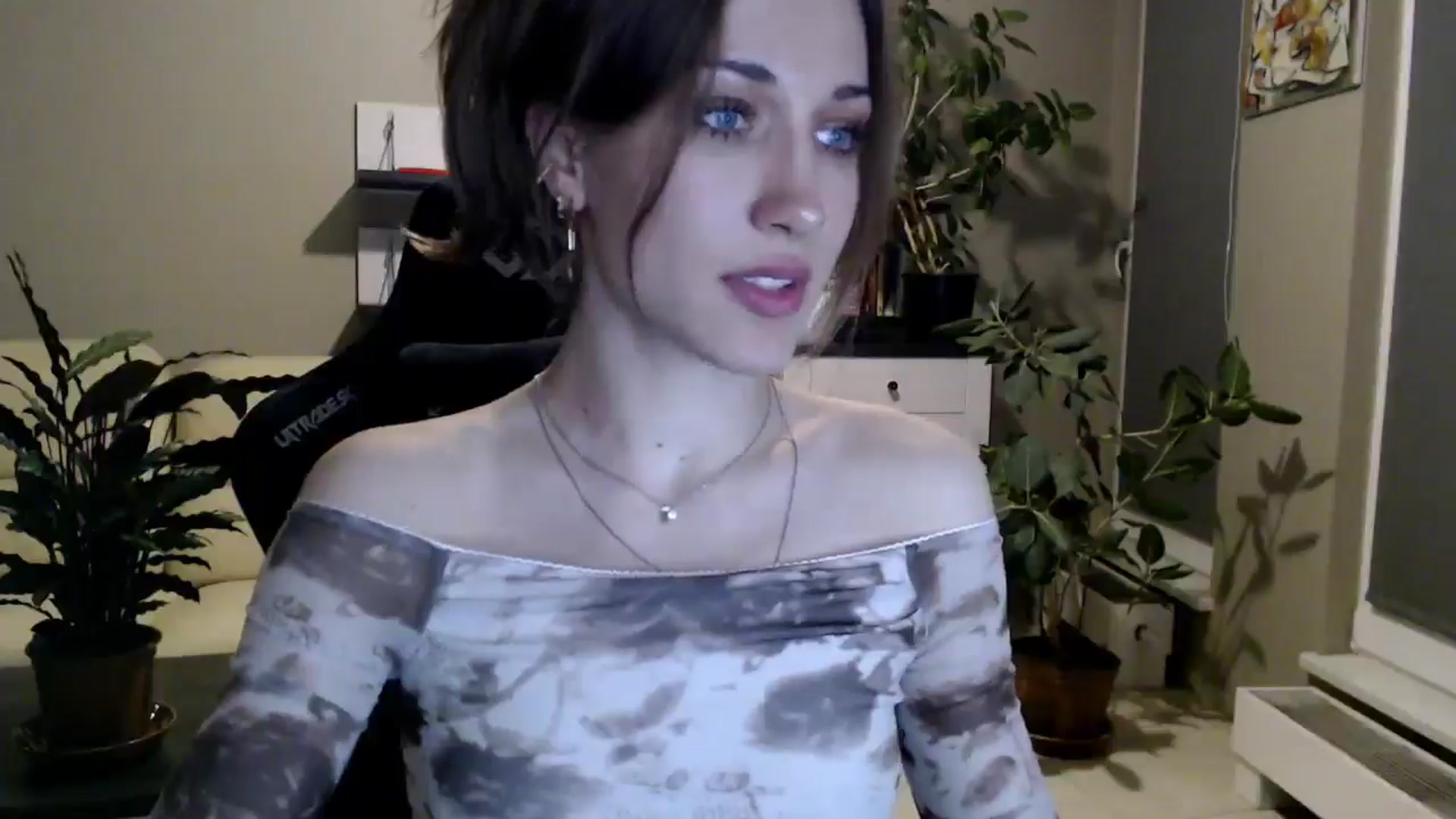 Gallery image thumbnail from GalaxyAnisia's myfreecams stream on, 04/26/2025, 22:59 image 16 of 20