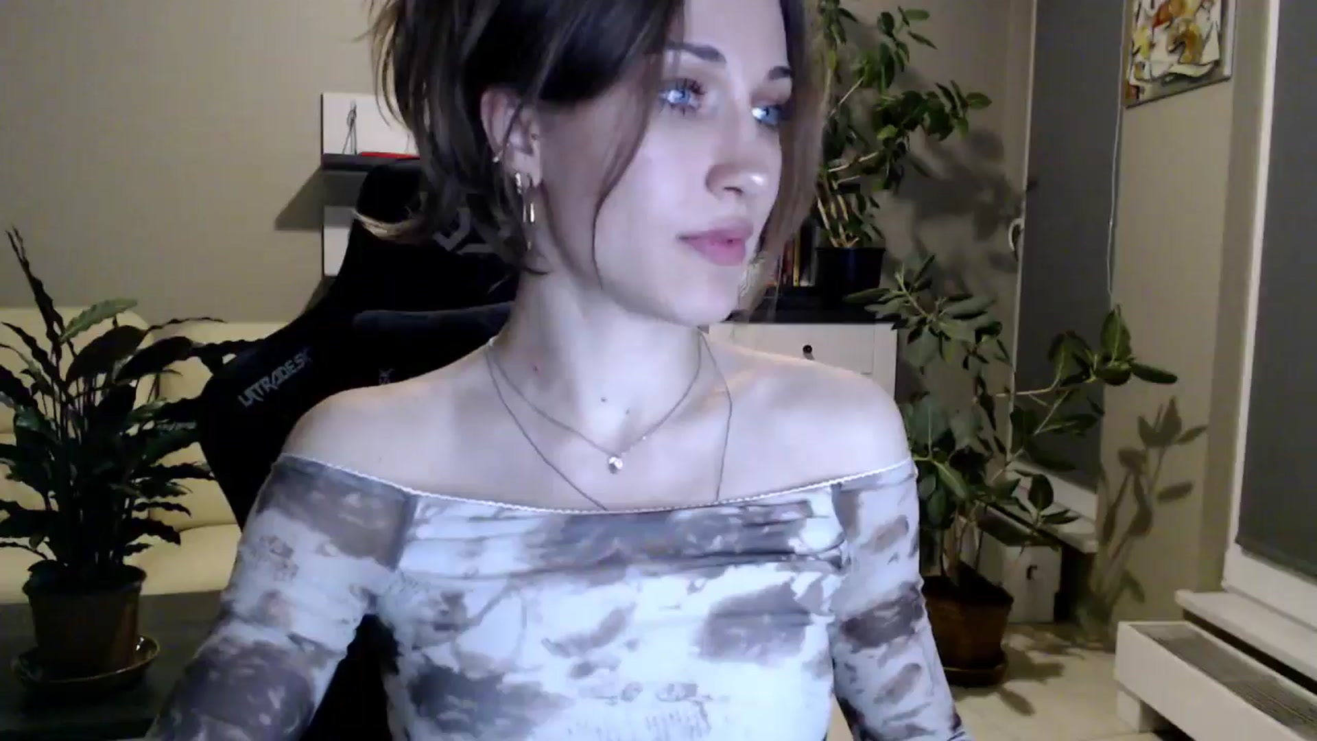 Gallery image thumbnail from GalaxyAnisia's myfreecams stream on, 04/26/2025, 22:59 image 15 of 20
