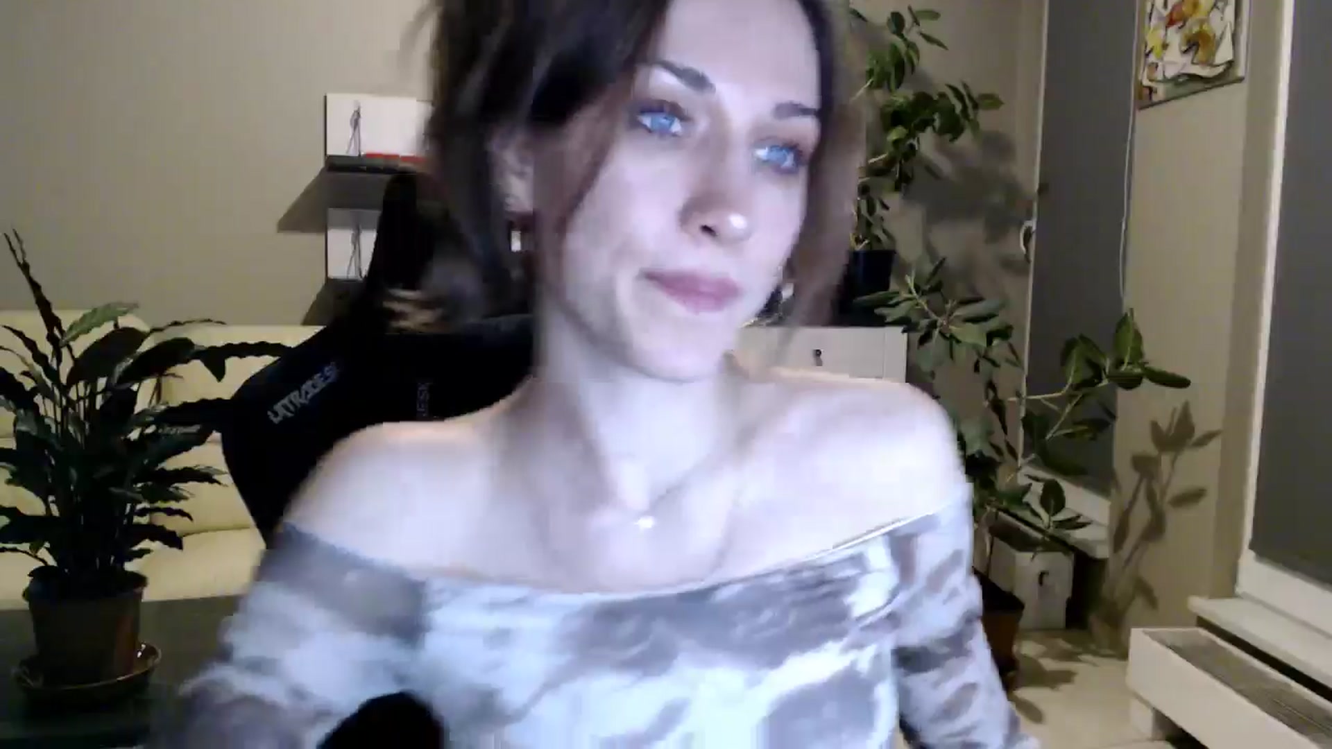 Gallery image thumbnail from GalaxyAnisia's myfreecams stream on, 04/26/2025, 22:59 image 4 of 20