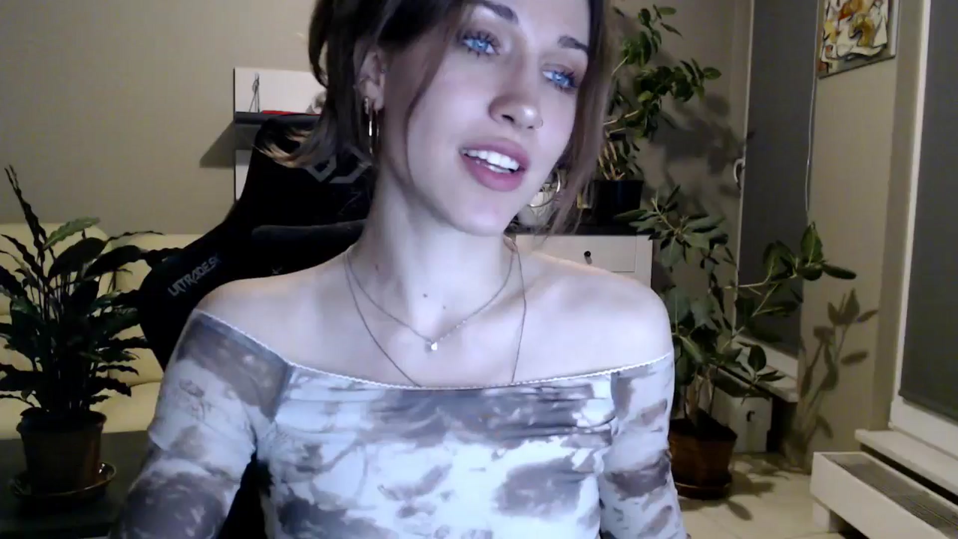 Gallery image thumbnail from GalaxyAnisia's myfreecams stream on, 04/26/2025, 22:59 image 19 of 20