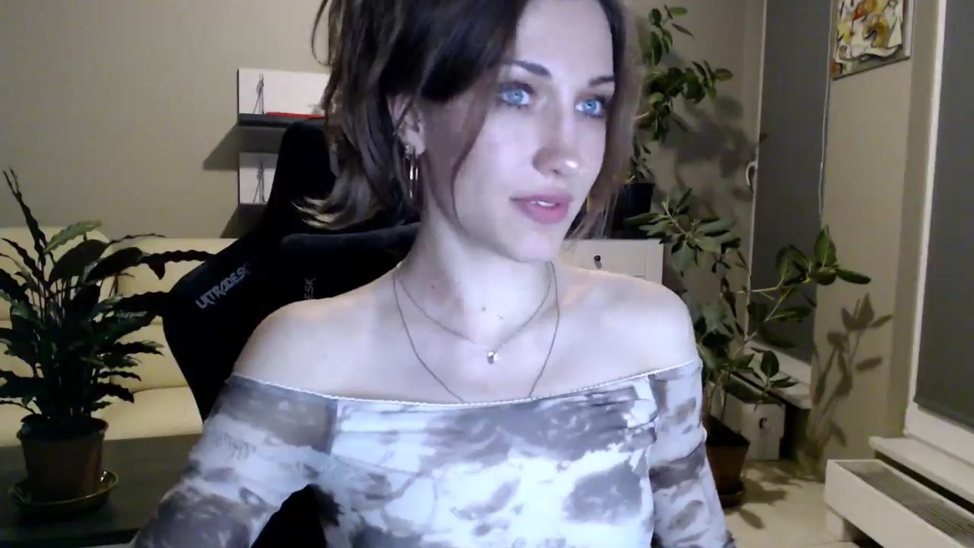 Gallery image thumbnail from GalaxyAnisia's myfreecams stream on, 04/26/2025, 22:59 image 5 of 20