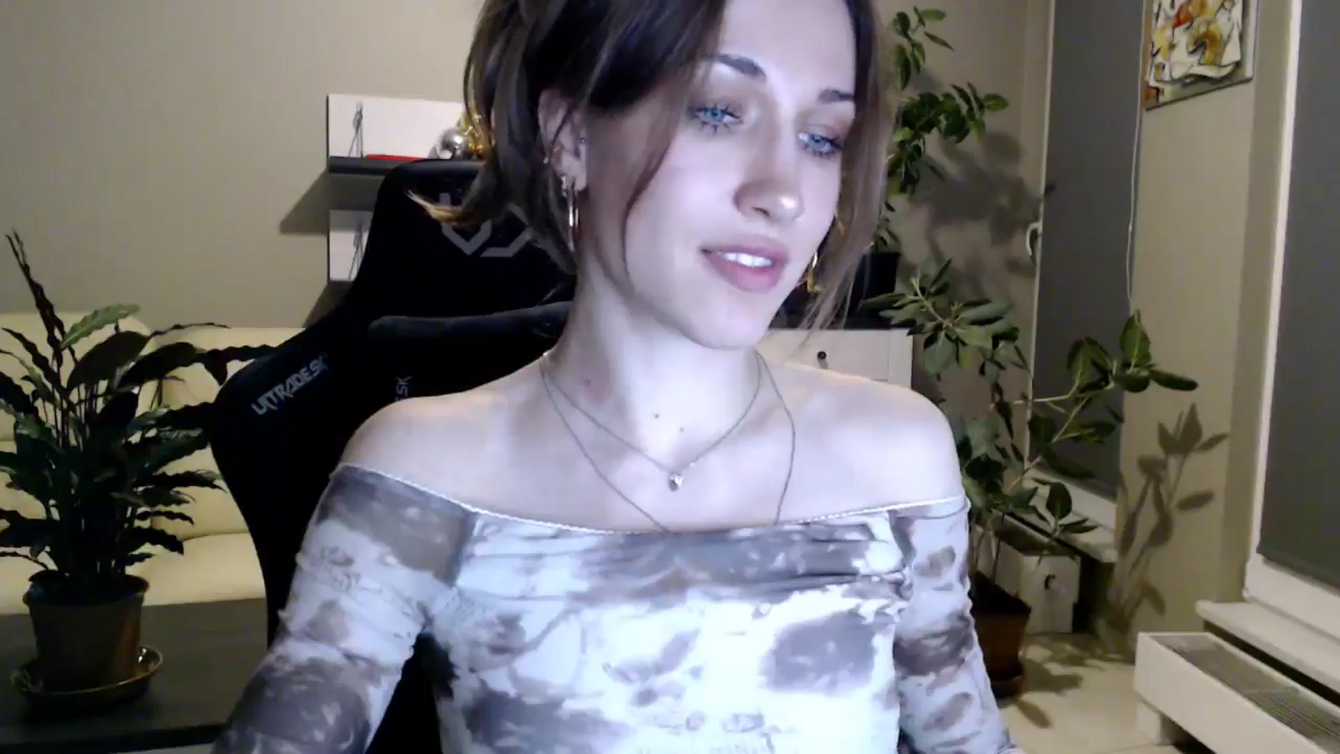 Gallery image thumbnail from GalaxyAnisia's myfreecams stream on, 04/26/2025, 22:59 image 14 of 20