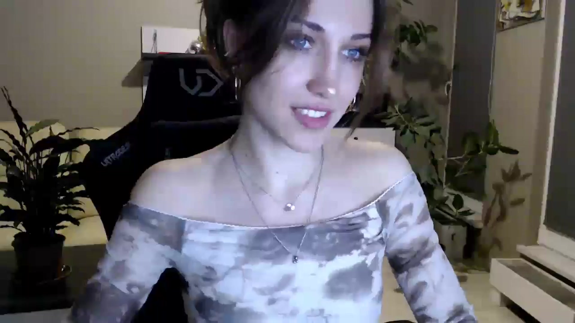 Gallery image thumbnail from GalaxyAnisia's myfreecams stream on, 04/26/2025, 23:38 image 19 of 20