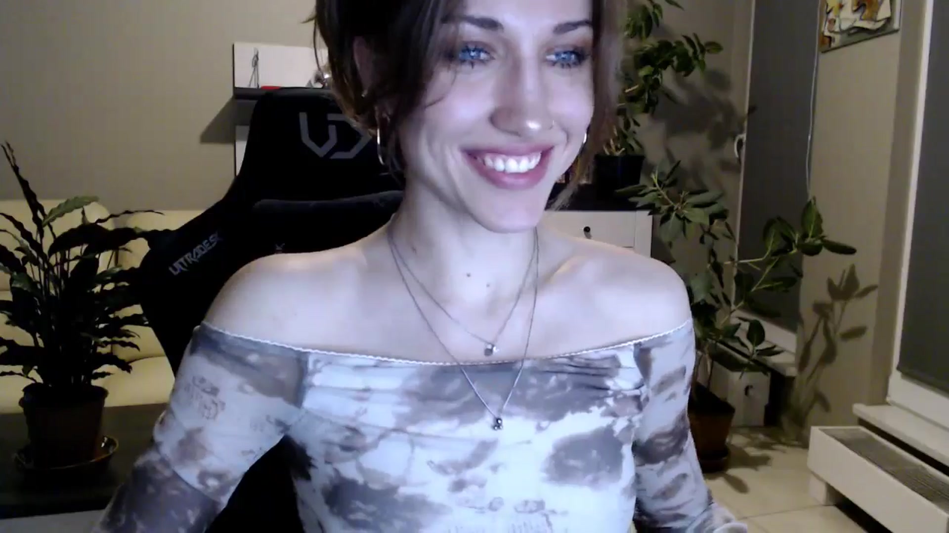Gallery image thumbnail from GalaxyAnisia's myfreecams stream on, 04/26/2025, 23:38 image 18 of 20