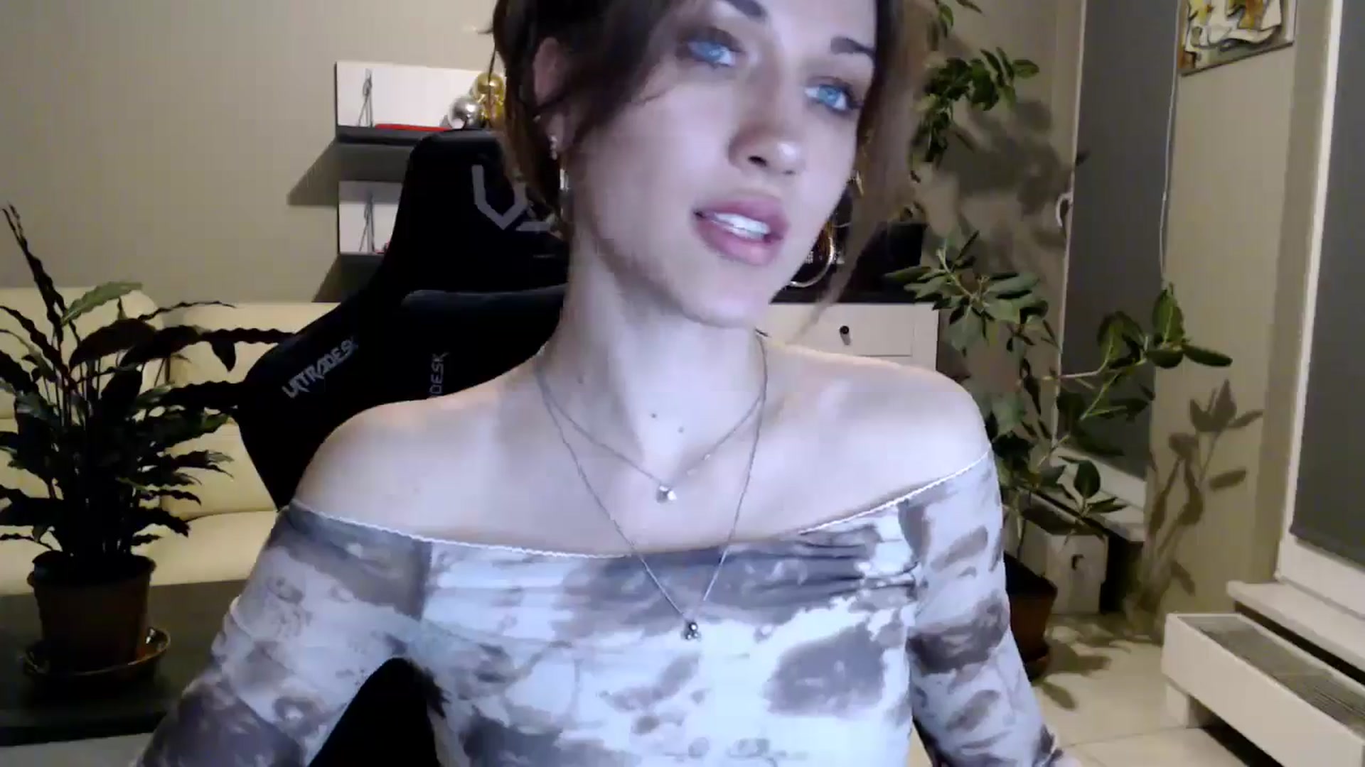 Gallery image thumbnail from GalaxyAnisia's myfreecams stream on, 04/26/2025, 23:38 image 13 of 20
