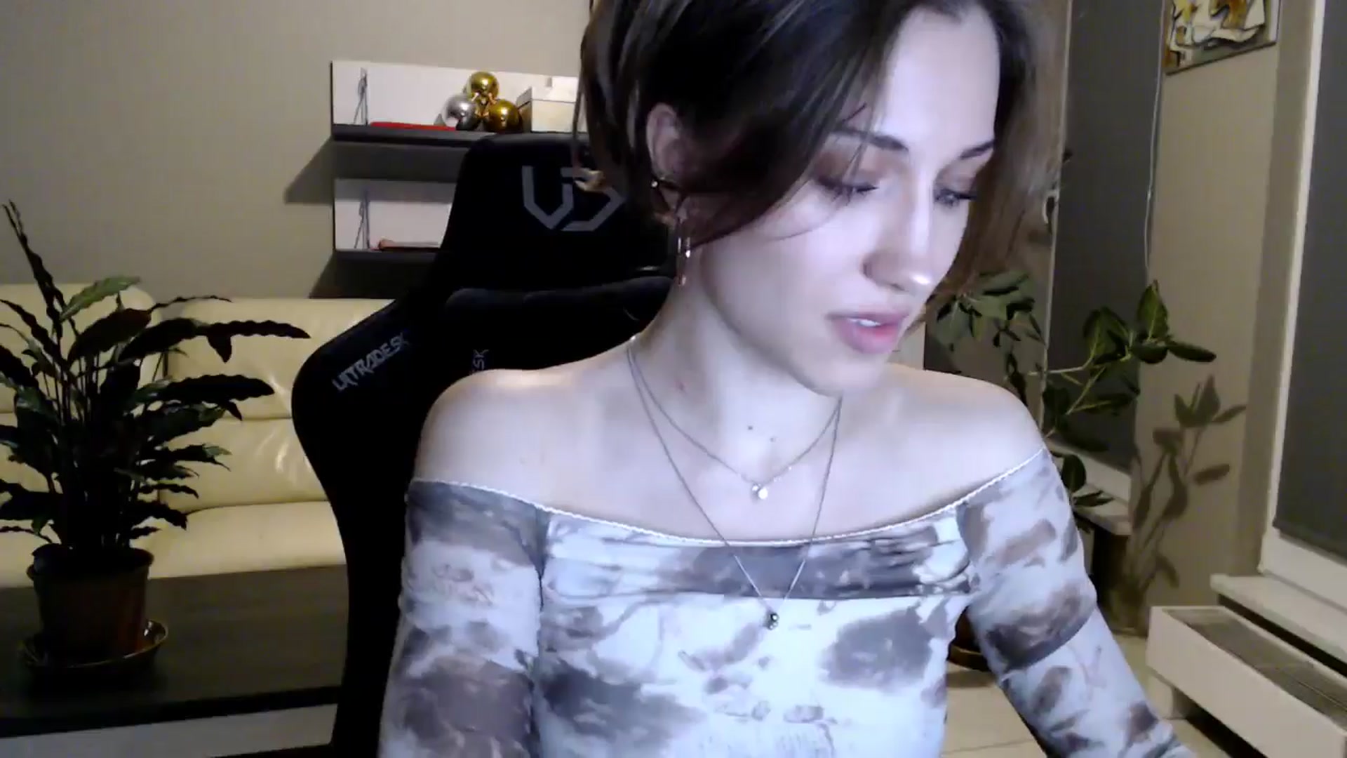 Gallery image thumbnail from GalaxyAnisia's myfreecams stream on, 04/26/2025, 23:38 image 2 of 20