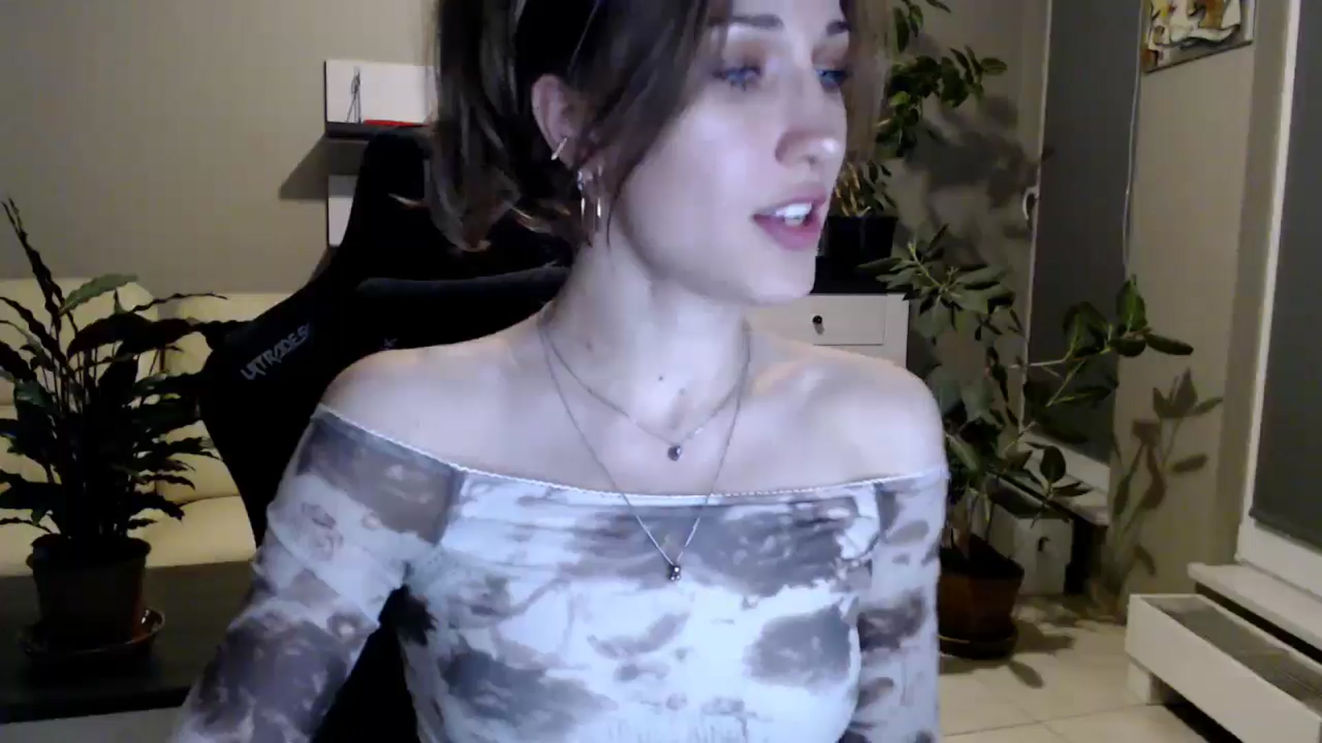 Gallery image thumbnail from GalaxyAnisia's myfreecams stream on, 04/26/2025, 23:38 image 20 of 20