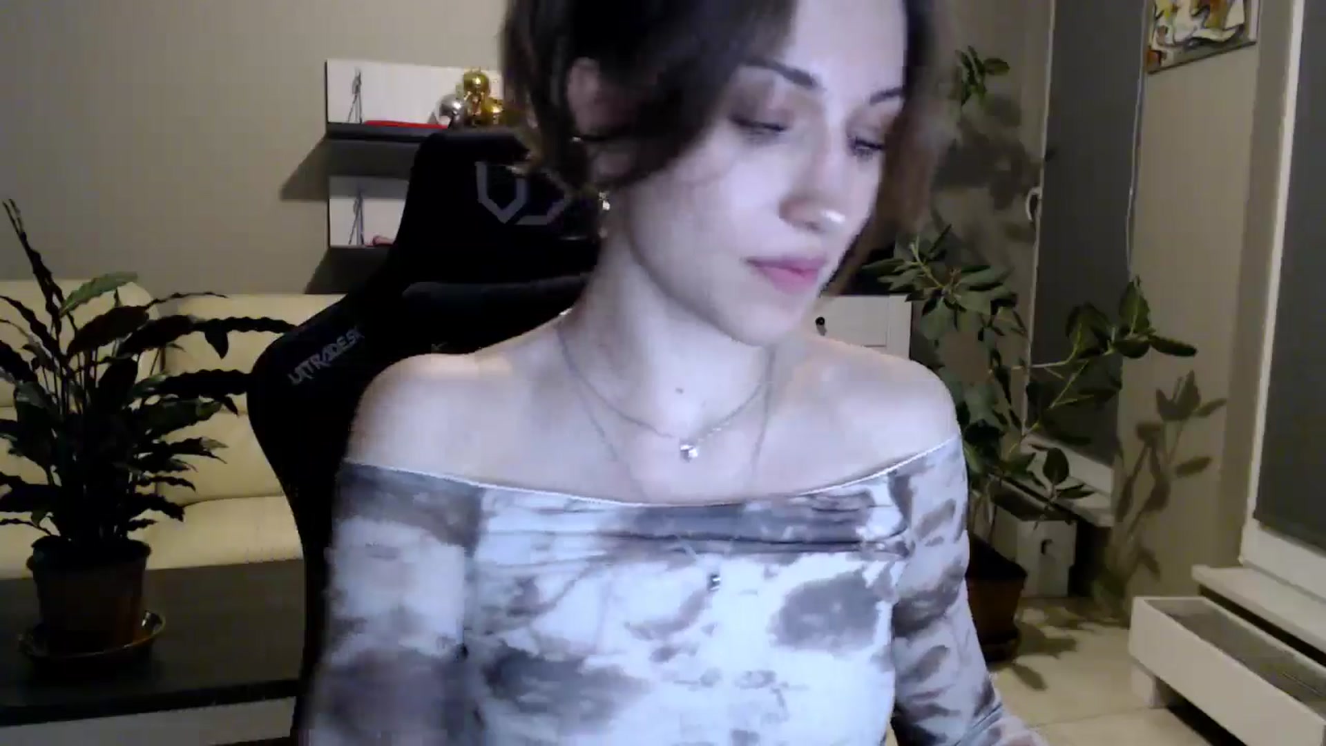 Gallery image thumbnail from GalaxyAnisia's myfreecams stream on, 04/26/2025, 23:38 image 7 of 20