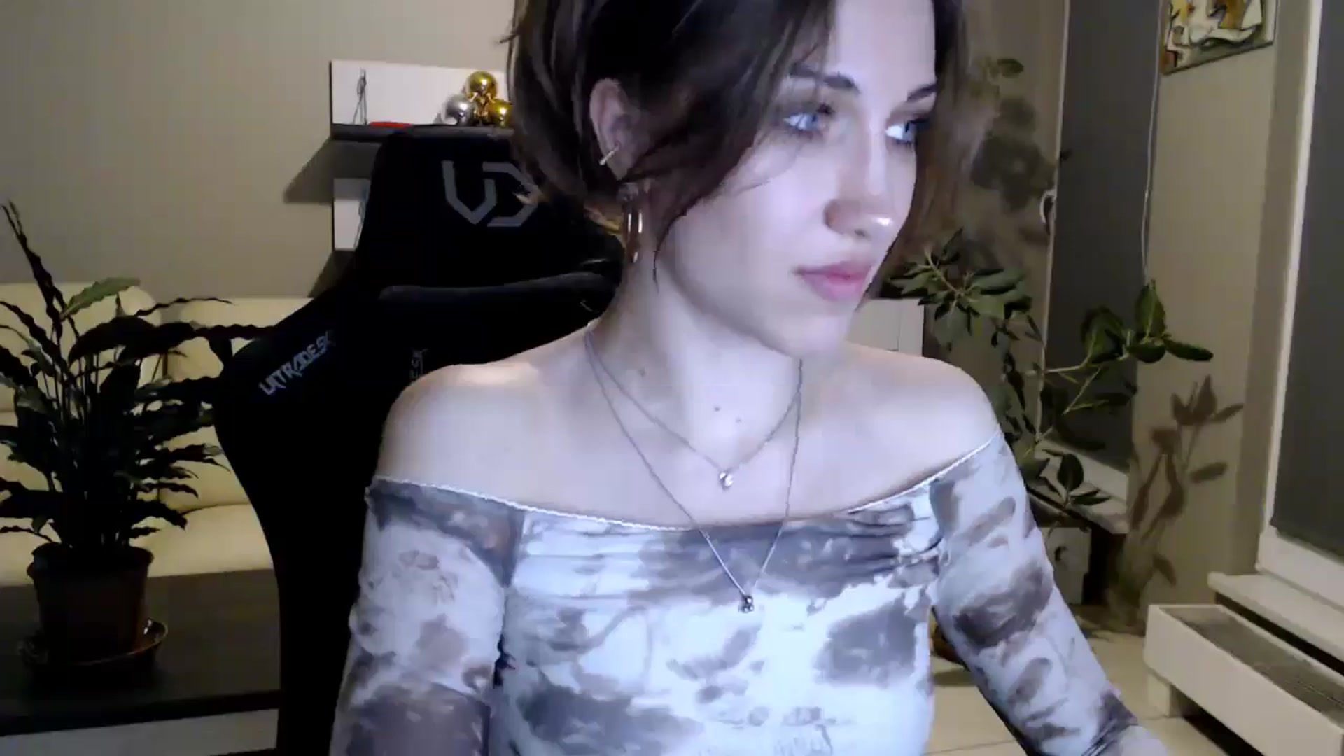 Gallery image thumbnail from GalaxyAnisia's myfreecams stream on, 04/26/2025, 23:38 image 17 of 20