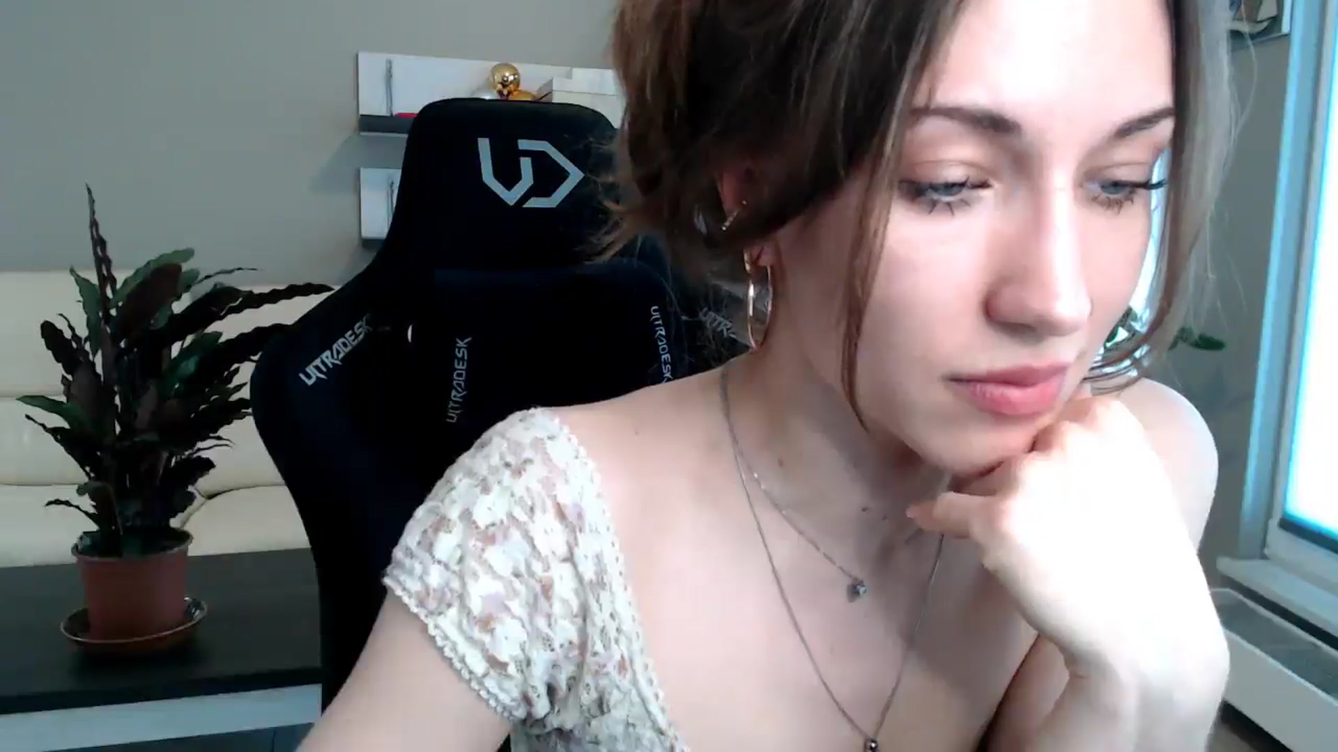 Gallery image thumbnail from GalaxyAnisia's myfreecams stream on, 04/27/2025, 15:29 image 20 of 20