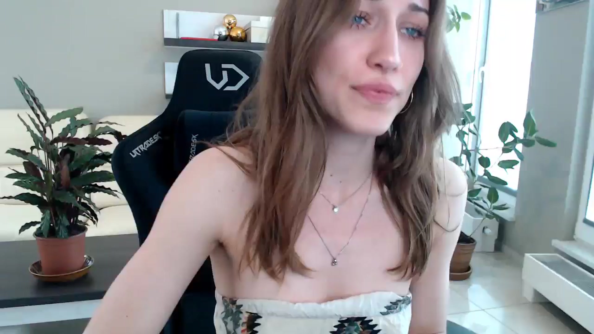 Gallery image thumbnail from GalaxyAnisia's myfreecams stream on, 04/29/2025, 14:48 image 1 of 20