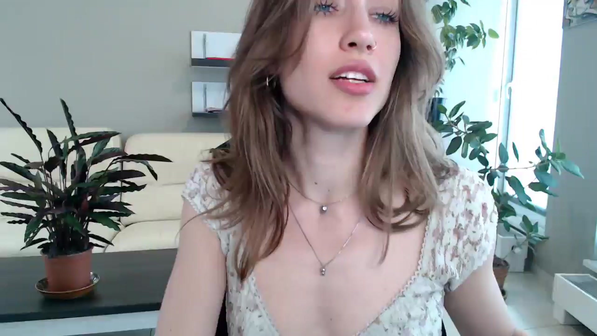 Gallery image thumbnail from GalaxyAnisia's myfreecams stream on, 05/06/2025, 14:52 image 3 of 20