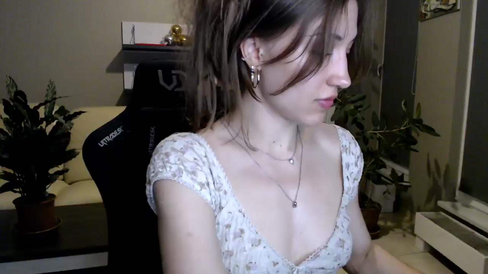 Gallery image thumbnail from GalaxyAnisia's myfreecams stream on, 05/10/2025, 23:10 image 2 of 20