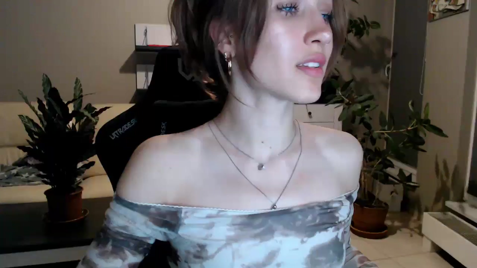 Gallery image thumbnail from GalaxyAnisia's myfreecams stream on, 05/12/2025, 21:47 image 16 of 20