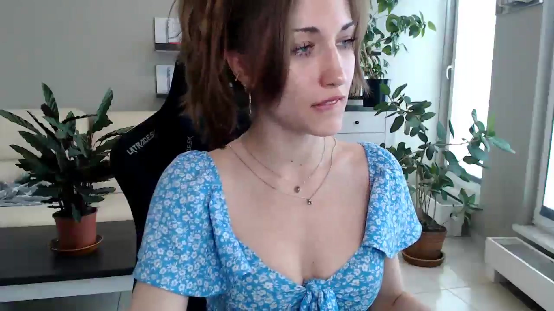 Gallery image thumbnail from GalaxyAnisia's myfreecams stream on, 05/14/2025, 13:36 image 2 of 20