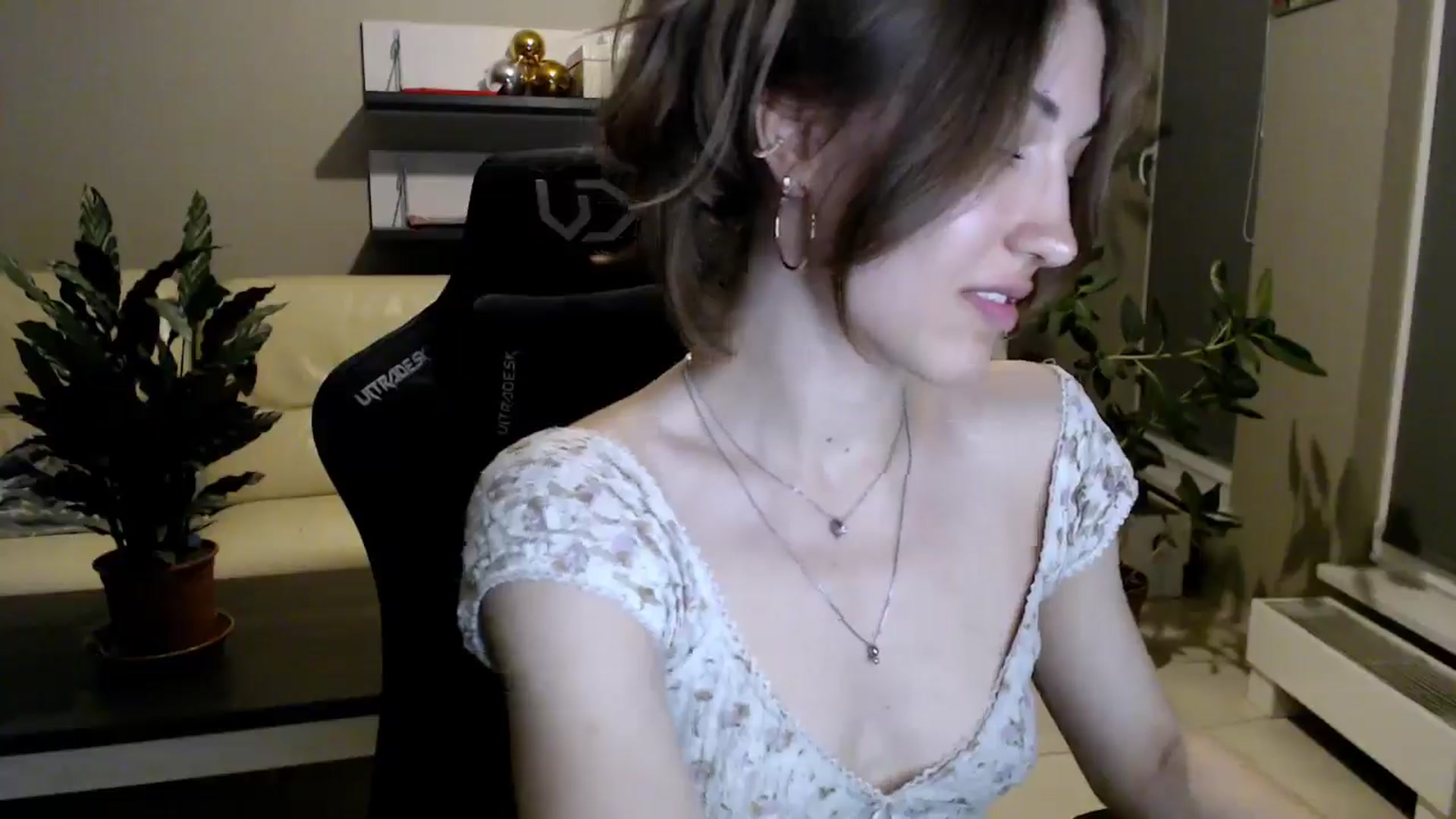 Gallery image thumbnail from GalaxyAnisia's myfreecams stream on, 05/16/2025, 21:30 image 11 of 20