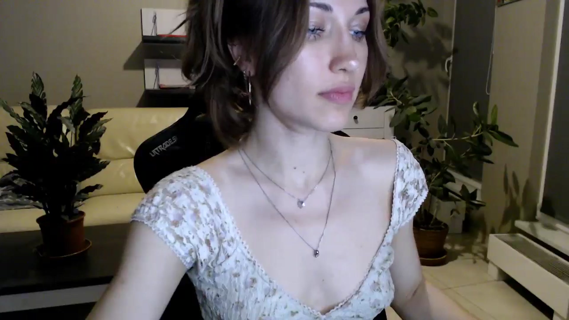 Gallery image thumbnail from GalaxyAnisia's myfreecams stream on, 05/16/2025, 21:30 image 6 of 20