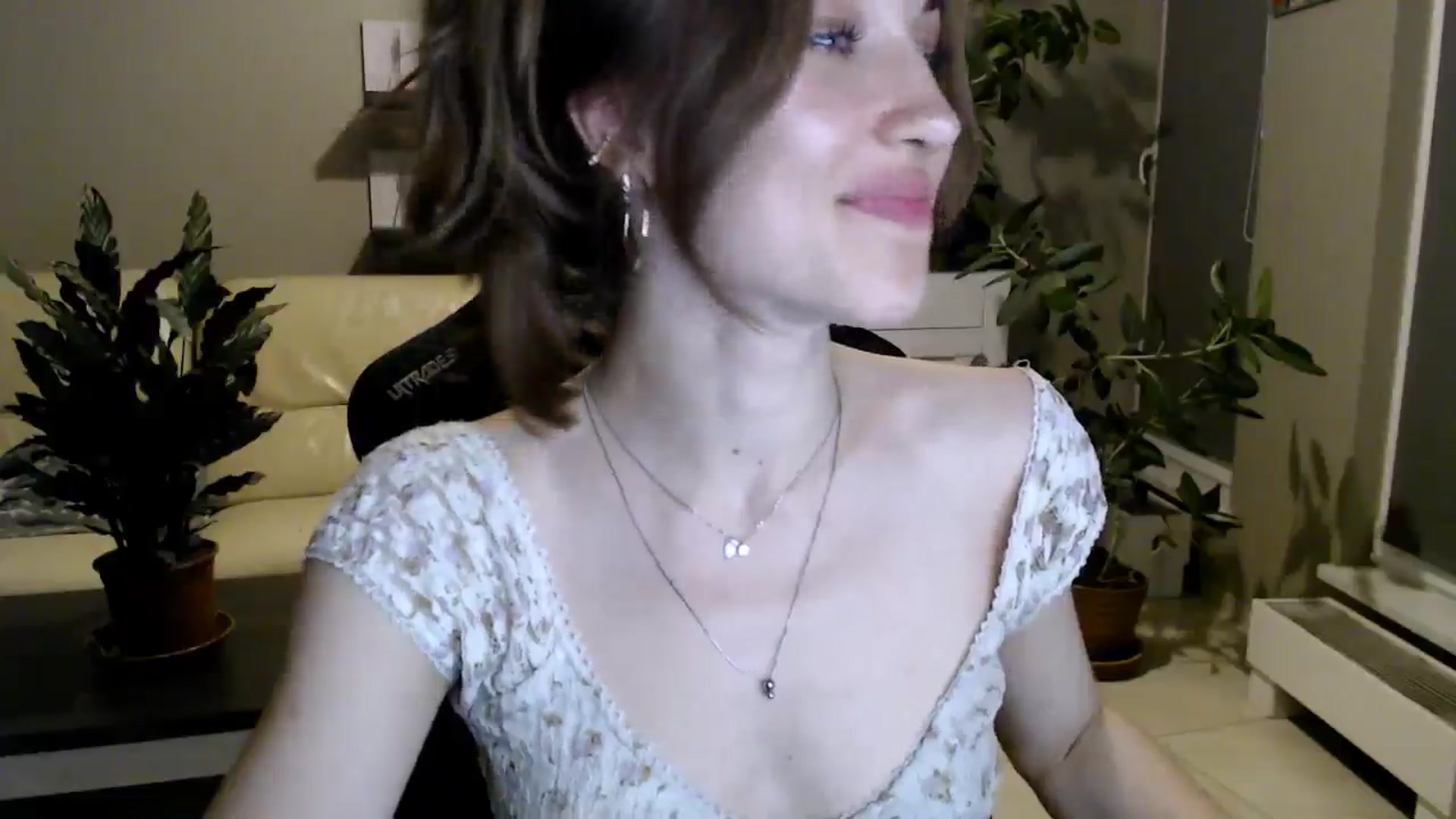 Gallery image thumbnail from GalaxyAnisia's myfreecams stream on, 05/16/2025, 21:30 image 10 of 20