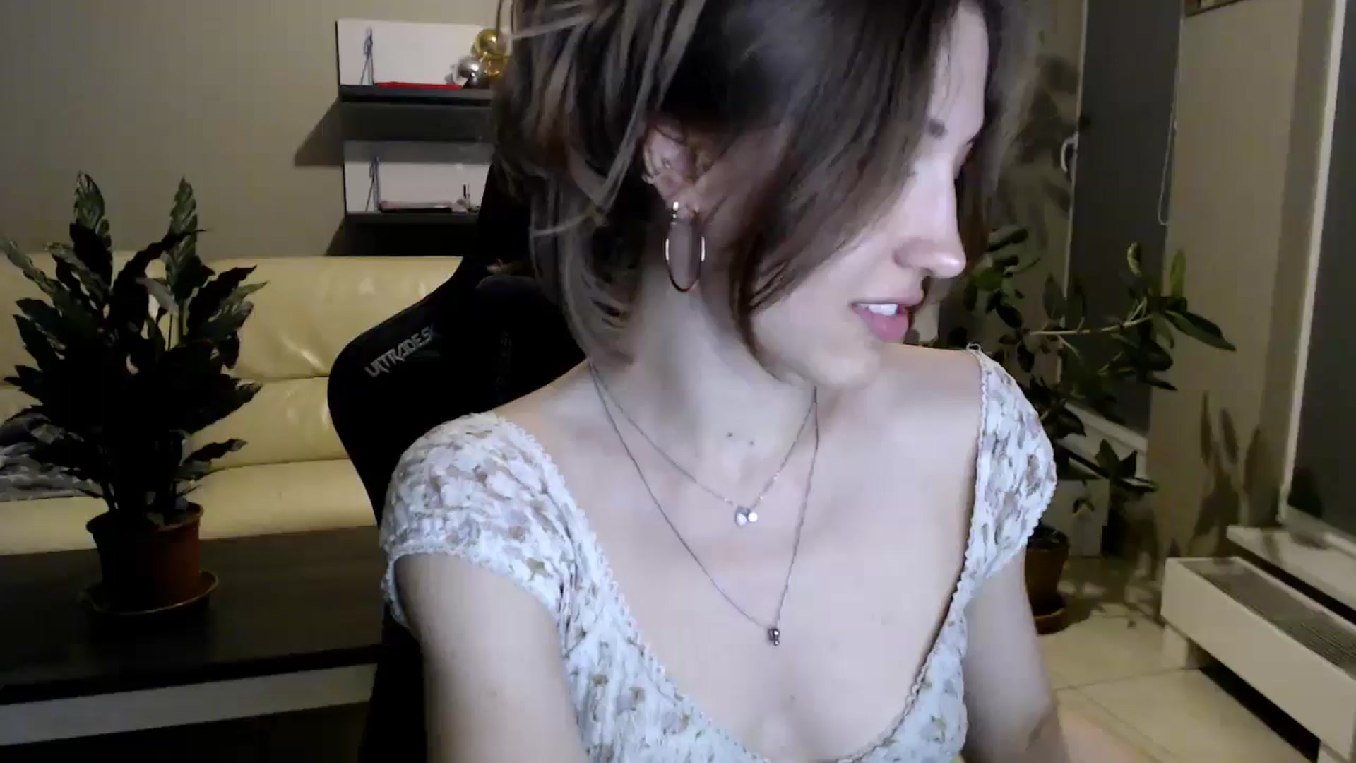 Gallery image thumbnail from GalaxyAnisia's myfreecams stream on, 05/16/2025, 21:30 image 1 of 20