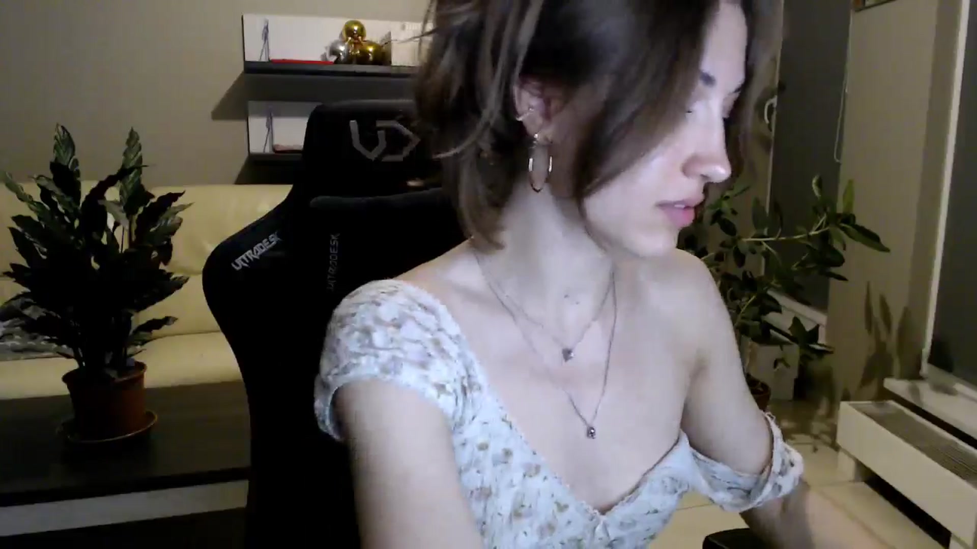 Gallery image thumbnail from GalaxyAnisia's myfreecams stream on, 05/16/2025, 21:30 image 13 of 20