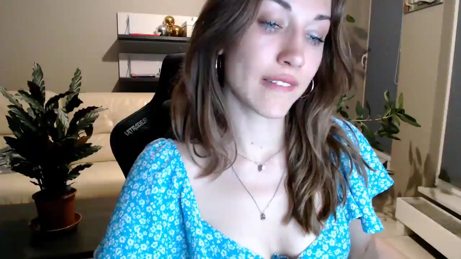 Gallery image thumbnail from GalaxyAnisia's myfreecams stream on, 05/17/2025, 19:15 image 7 of 20
