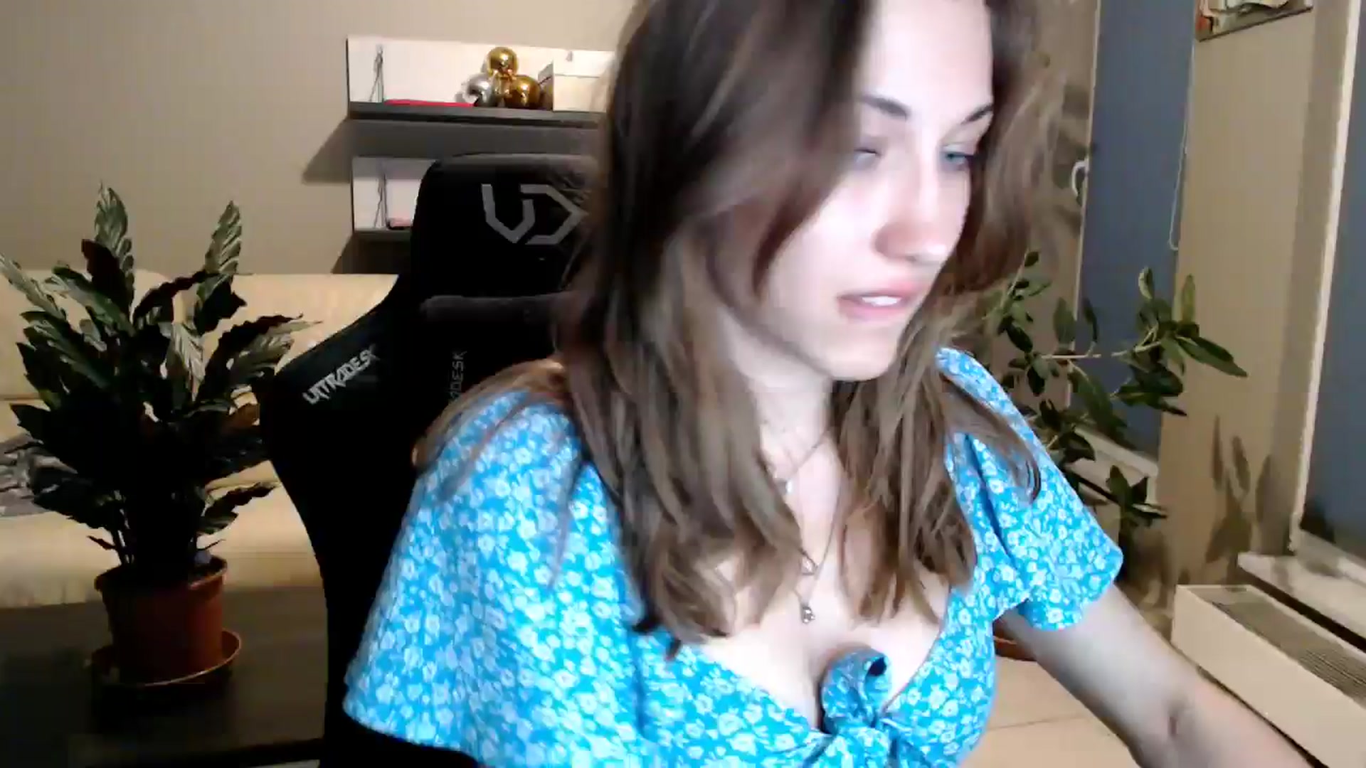 Gallery image thumbnail from GalaxyAnisia's myfreecams stream on, 05/17/2025, 19:15 image 1 of 20