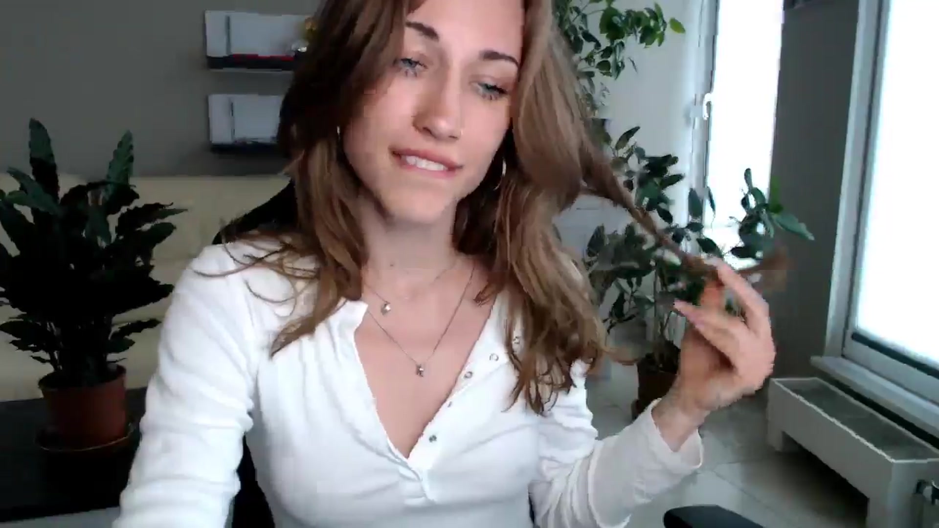 Gallery image thumbnail from GalaxyAnisia's myfreecams stream on, 05/18/2025, 15:20 image 20 of 20