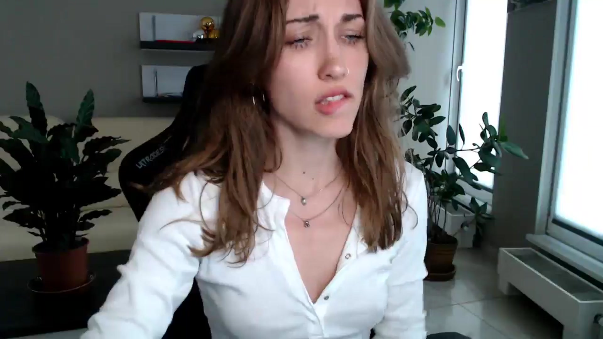 Gallery image thumbnail from GalaxyAnisia's myfreecams stream on, 05/18/2025, 15:20 image 7 of 20
