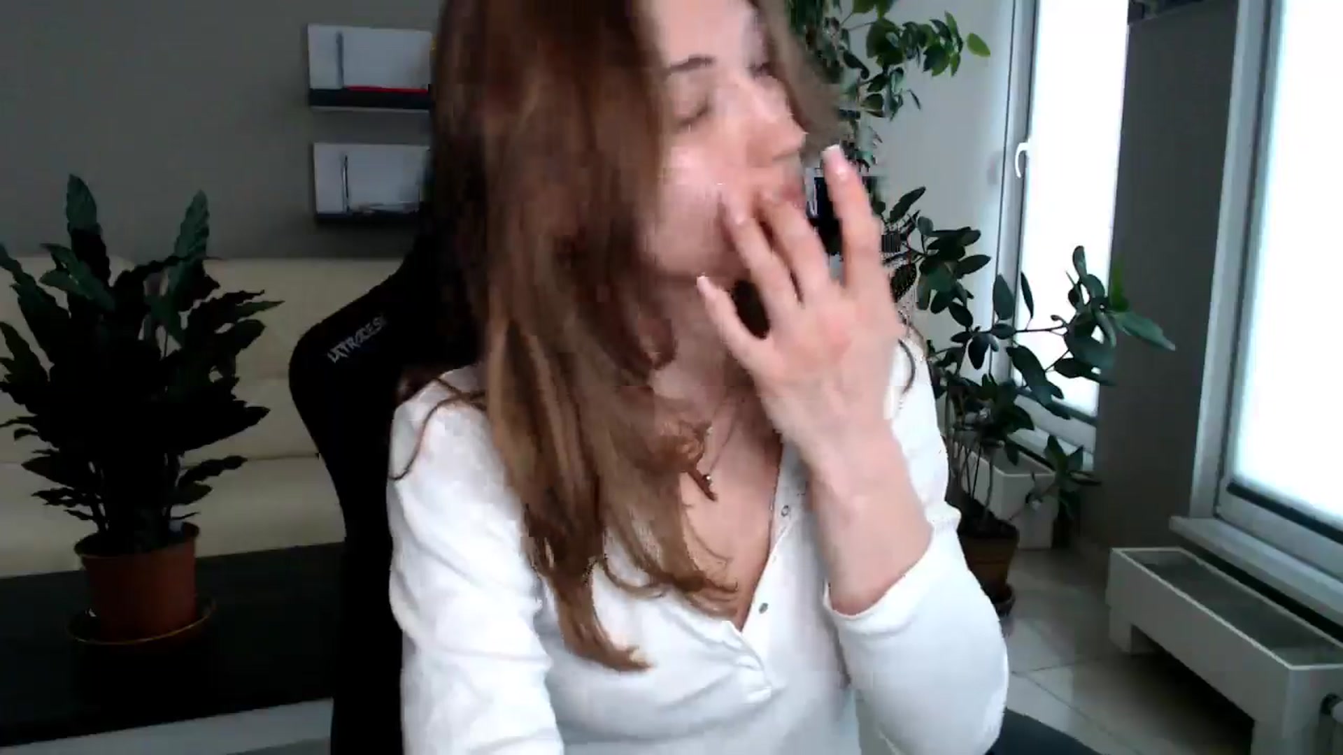 Gallery image thumbnail from GalaxyAnisia's myfreecams stream on, 05/18/2025, 15:54 image 18 of 20