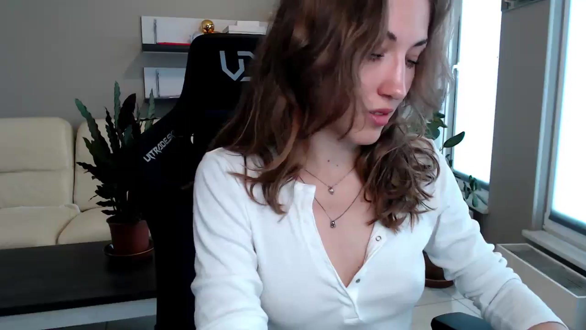 Gallery image thumbnail from GalaxyAnisia's myfreecams stream on, 05/27/2025, 15:51 image 20 of 20
