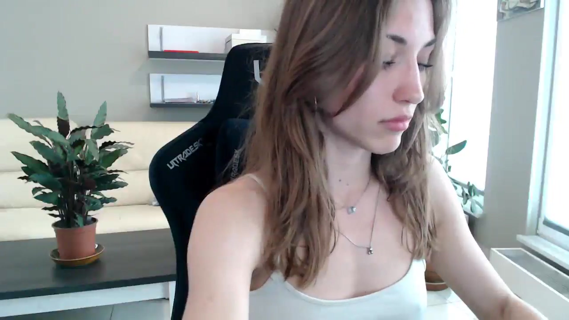 Gallery image thumbnail from GalaxyAnisia's myfreecams stream on, 05/28/2025, 13:29 image 4 of 20