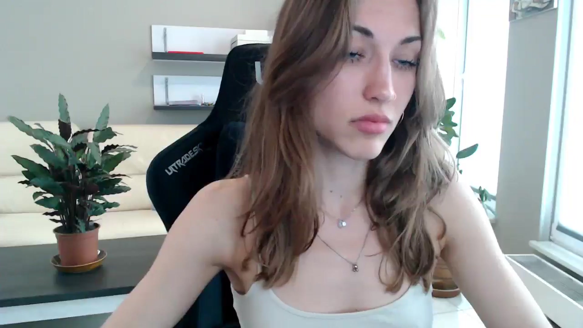 Gallery image thumbnail from GalaxyAnisia's myfreecams stream on, 05/28/2025, 13:29 image 5 of 20