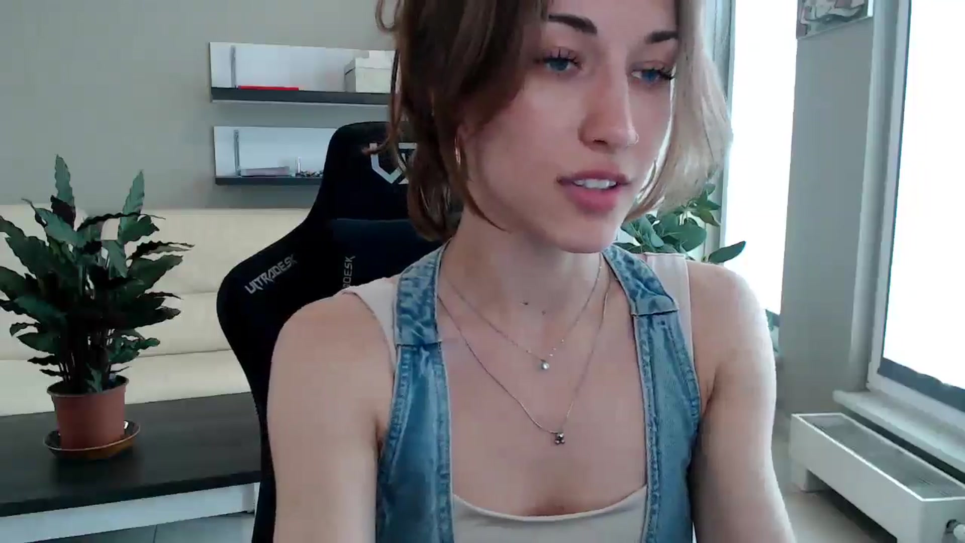 Gallery image thumbnail from GalaxyAnisia's myfreecams stream on, 05/31/2025, 11:37 image 8 of 20