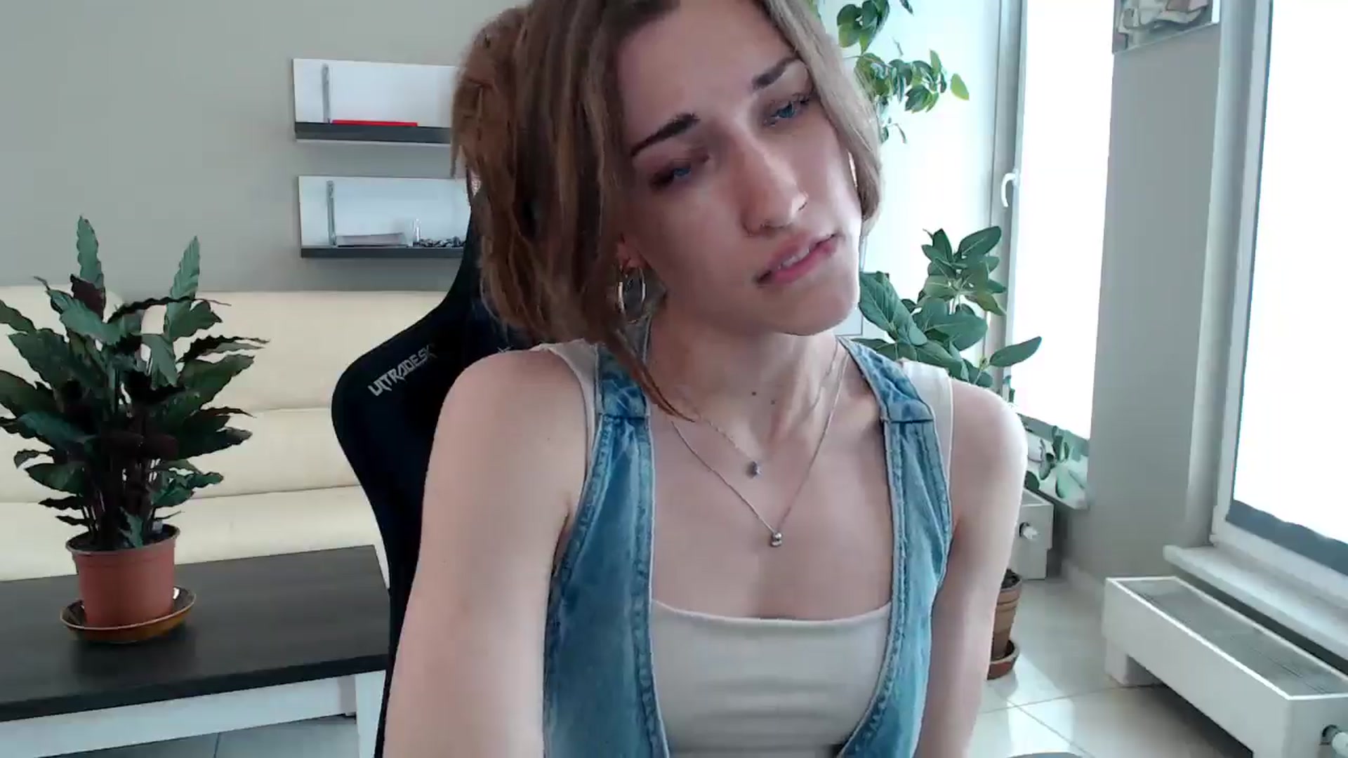 Gallery image thumbnail from GalaxyAnisia's myfreecams stream on, 05/31/2025, 11:37 image 18 of 20