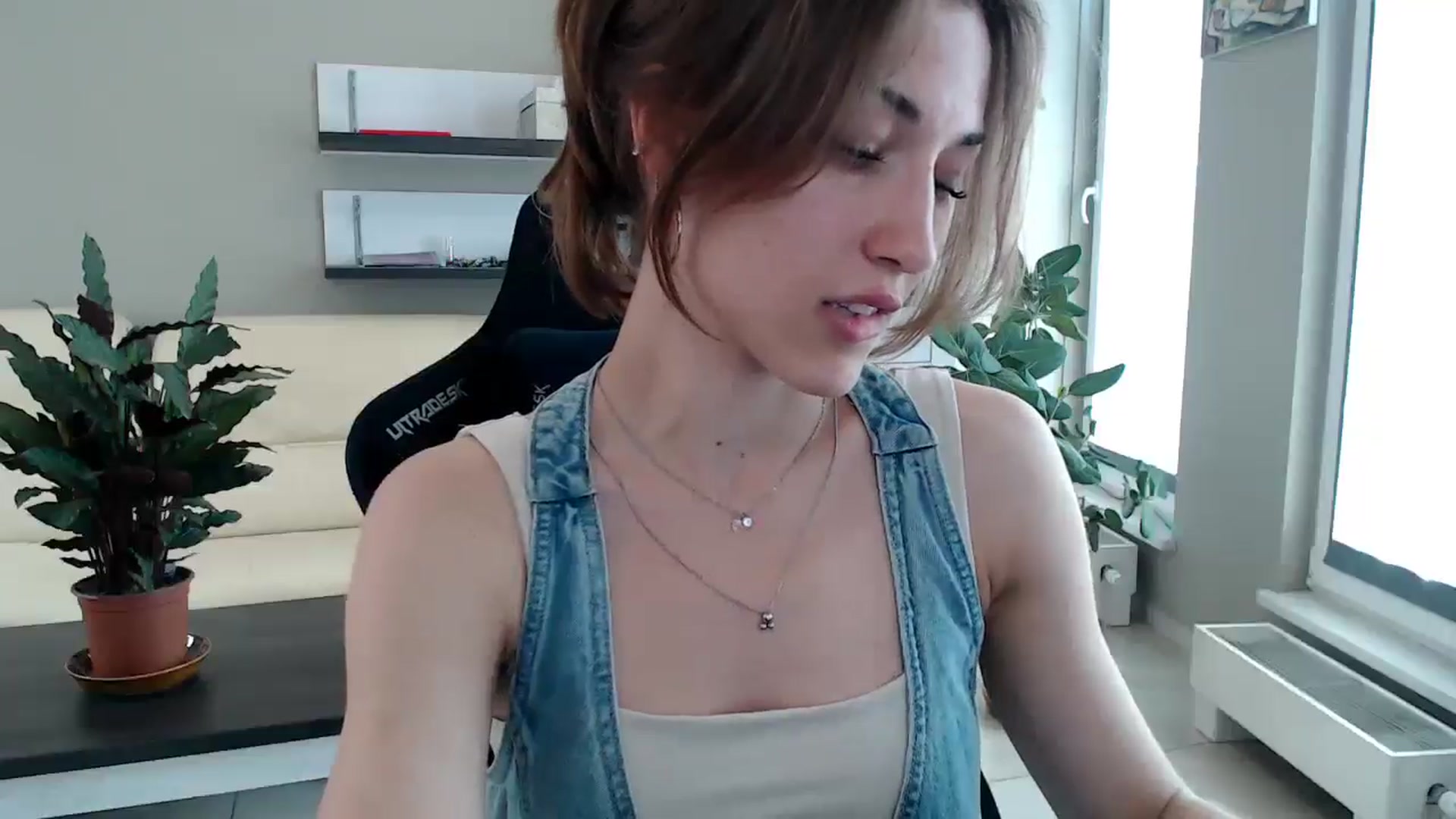 Gallery image thumbnail from GalaxyAnisia's myfreecams stream on, 05/31/2025, 11:37 image 7 of 20
