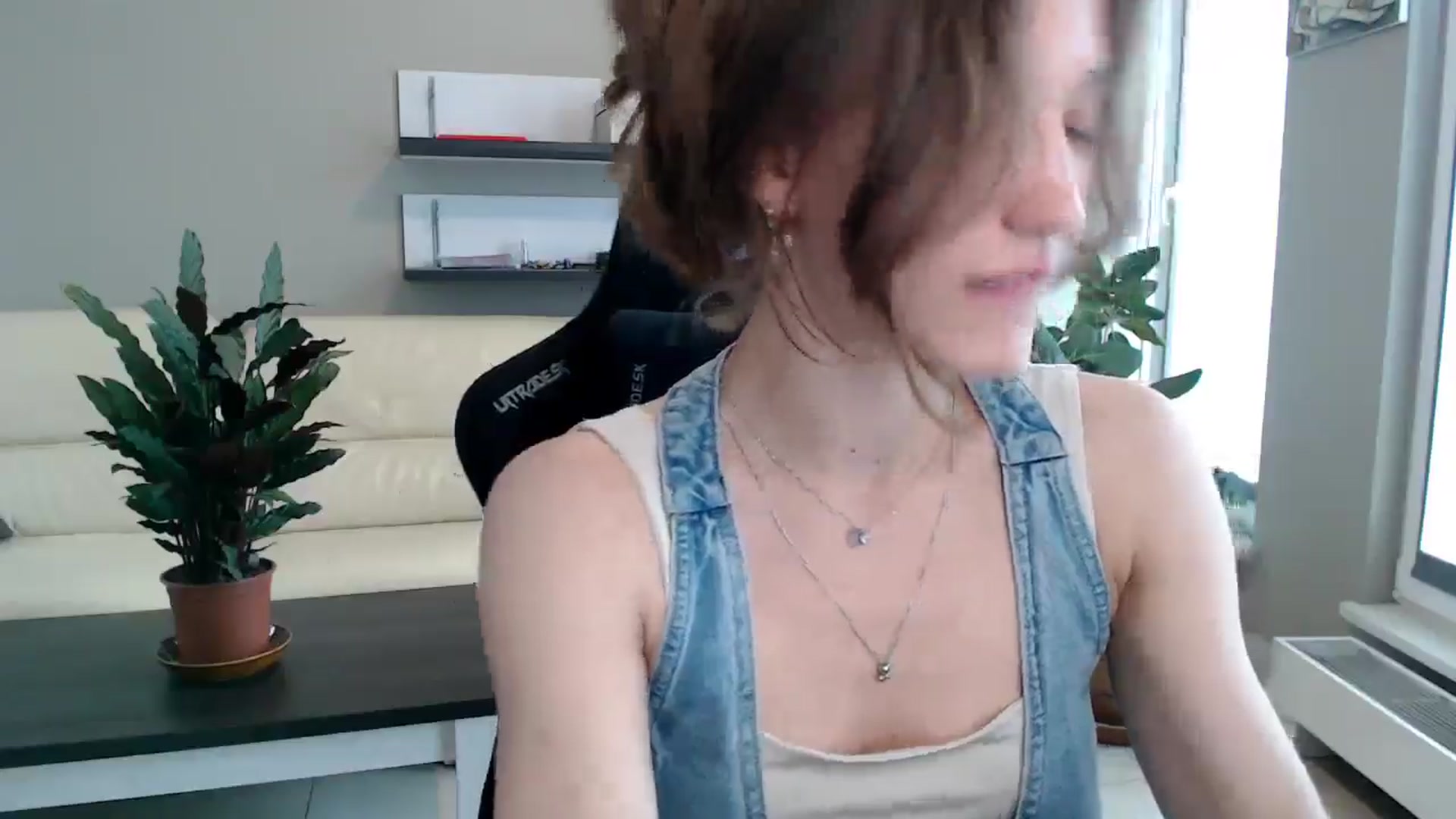 Gallery image thumbnail from GalaxyAnisia's myfreecams stream on, 05/31/2025, 13:31 image 19 of 20