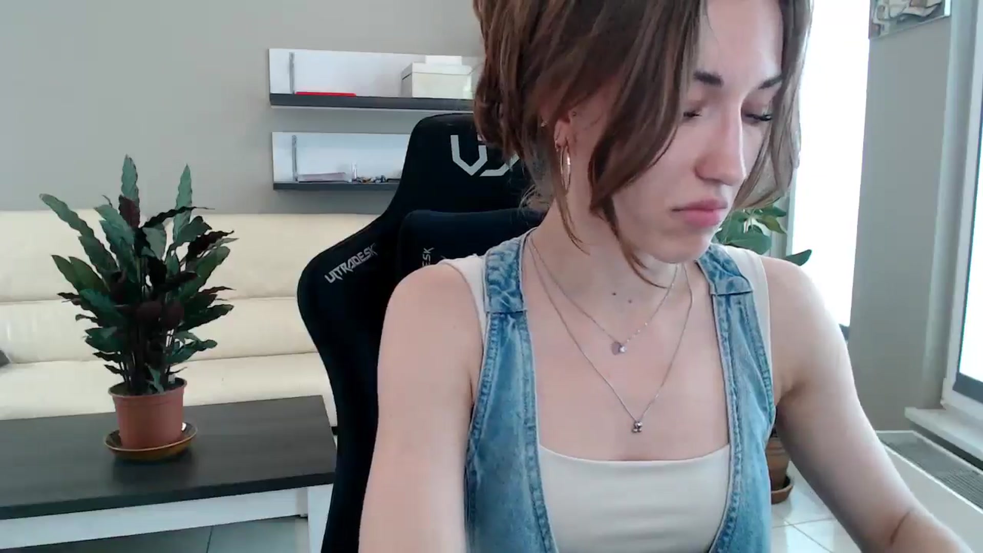 Gallery image thumbnail from GalaxyAnisia's myfreecams stream on, 05/31/2025, 13:31 image 3 of 20
