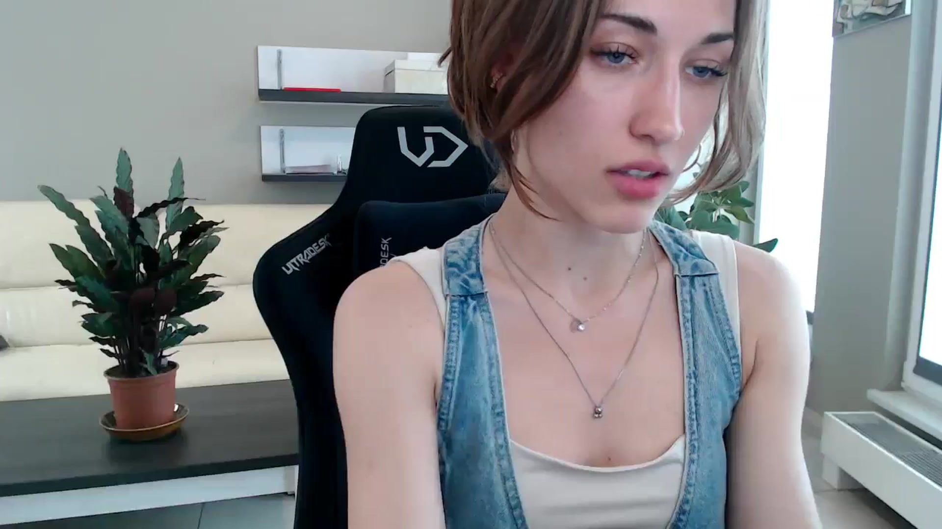 Gallery image thumbnail from GalaxyAnisia's myfreecams stream on, 05/31/2025, 13:31 image 1 of 20