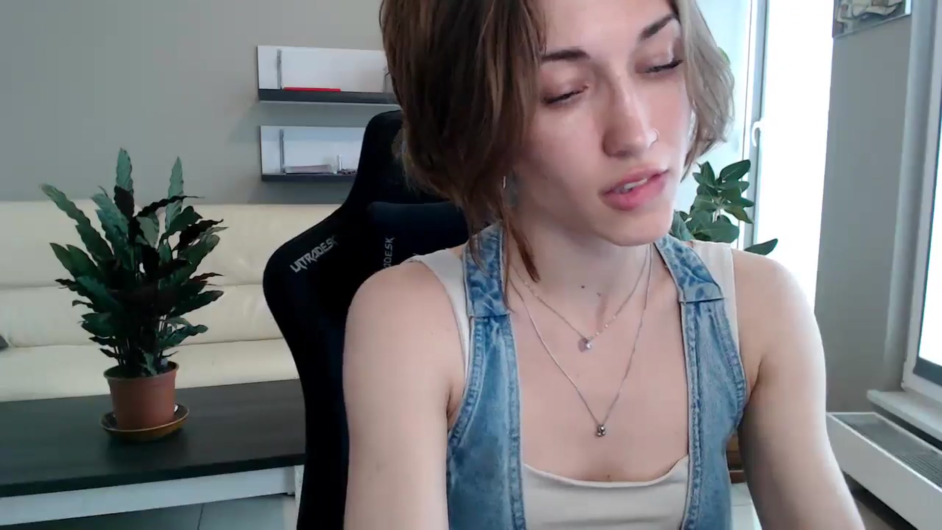 Gallery image thumbnail from GalaxyAnisia's myfreecams stream on, 05/31/2025, 13:31 image 20 of 20